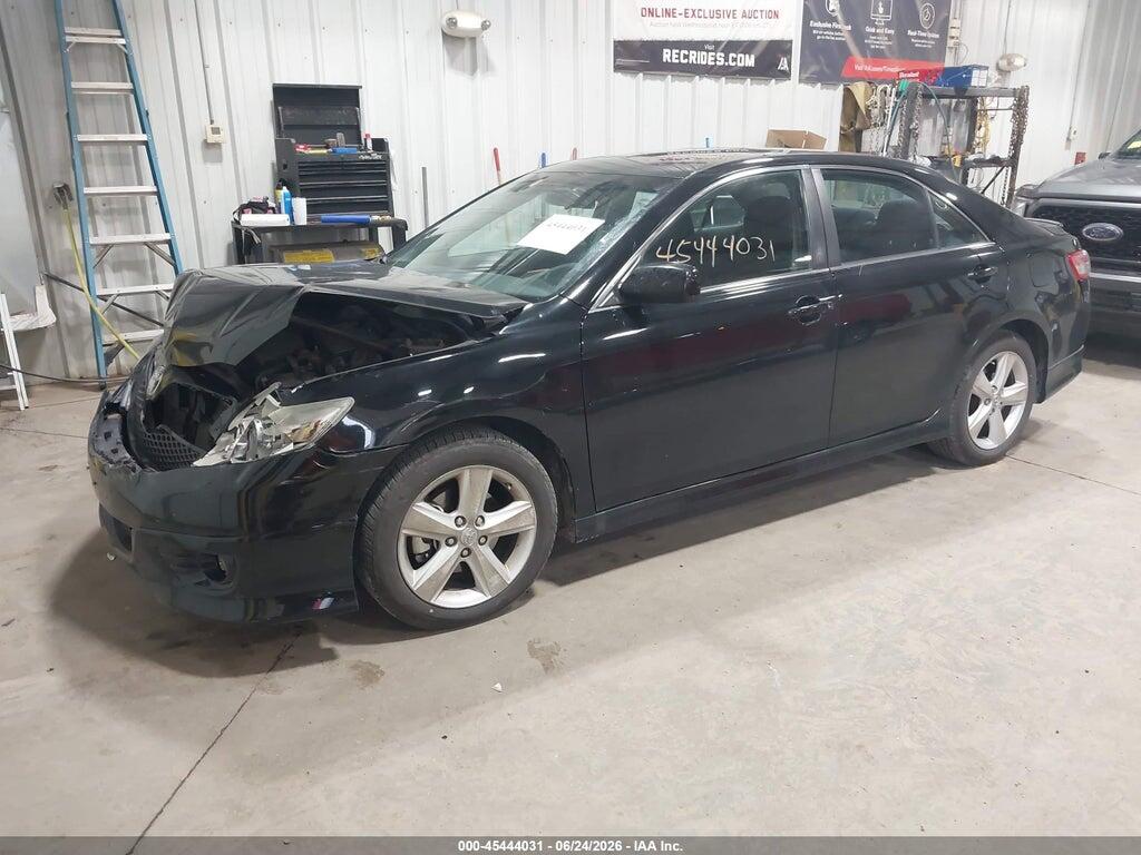 4T1BF3EK7BU762090 2011 TOYOTA CAMRY photo no. 2