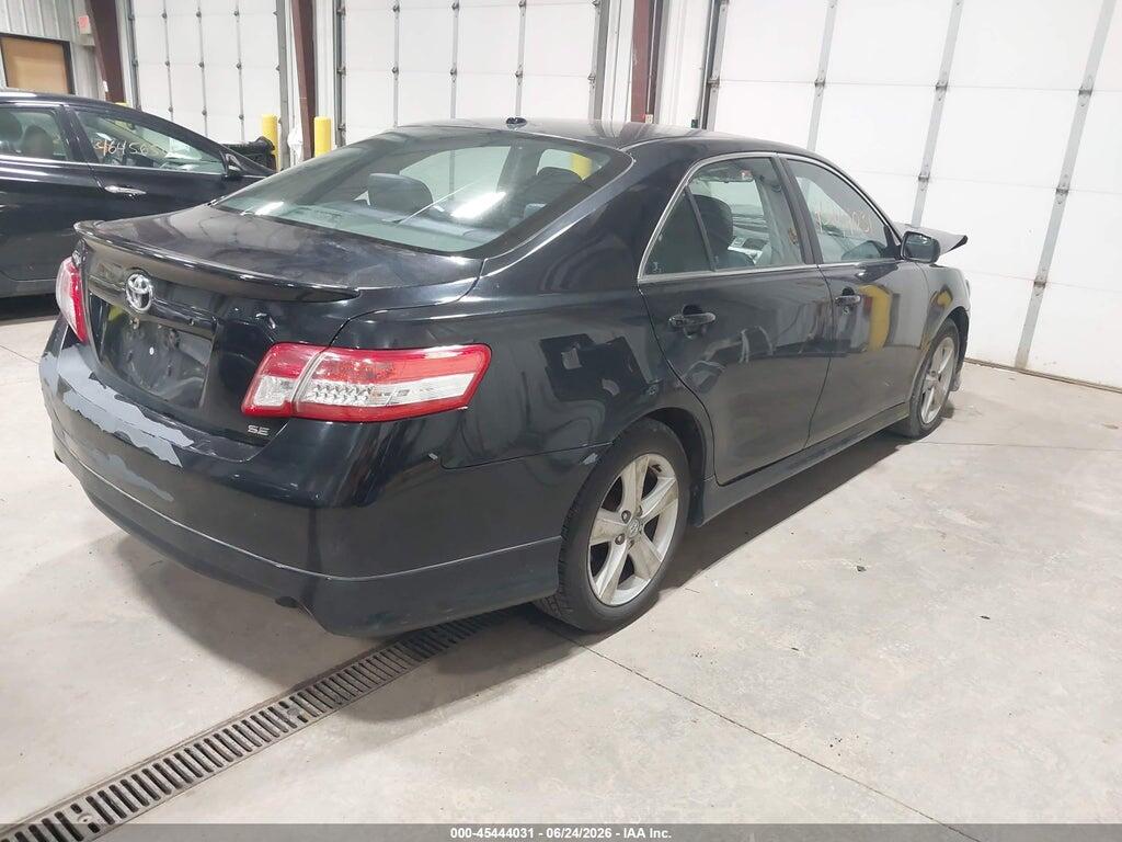 4T1BF3EK7BU762090 2011 TOYOTA CAMRY photo no. 4