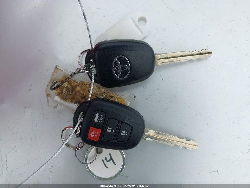 5YFBURHE5HP640255 2017 TOYOTA COROLLA photo no. 11