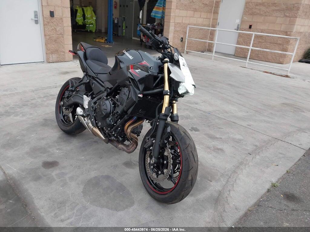 ML5EREP12SDAF8817 2025 KAWASAKI ER650 photo no. 1