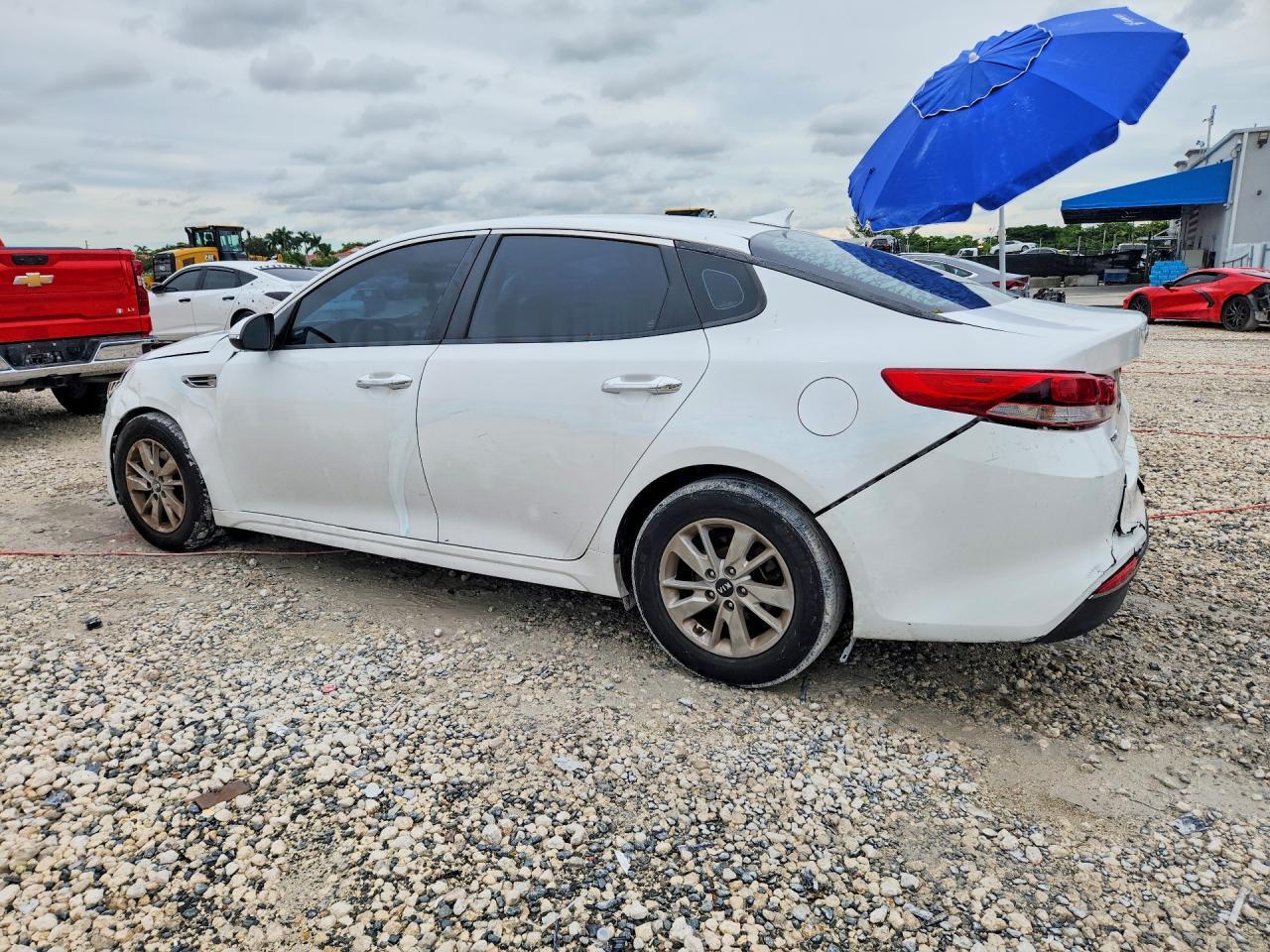 2017 KIA OPTIMA LX — Фото 2 из 12