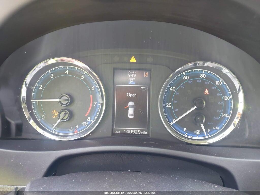 5YFBURHE8HP715630 2017 TOYOTA COROLLA photo no. 7