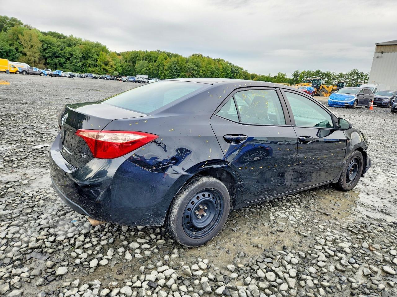 2018 TOYOTA COROLLA LE — Фото 3 из 13