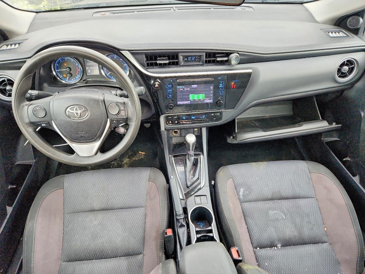 2018 TOYOTA COROLLA LE — Фото 8 из 13