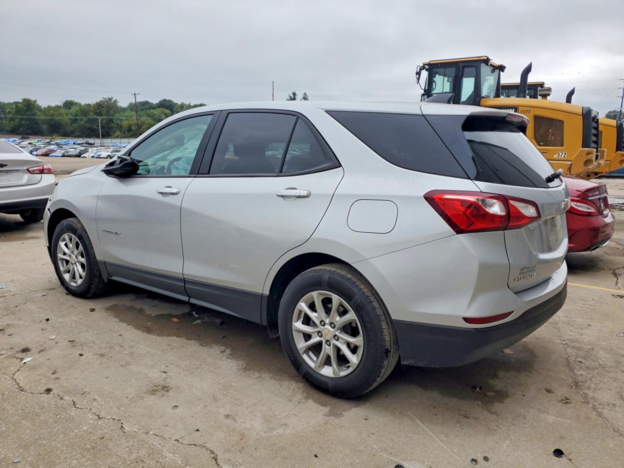2019 CHEVROLET EQUINOX LS — Фото 2 из 13