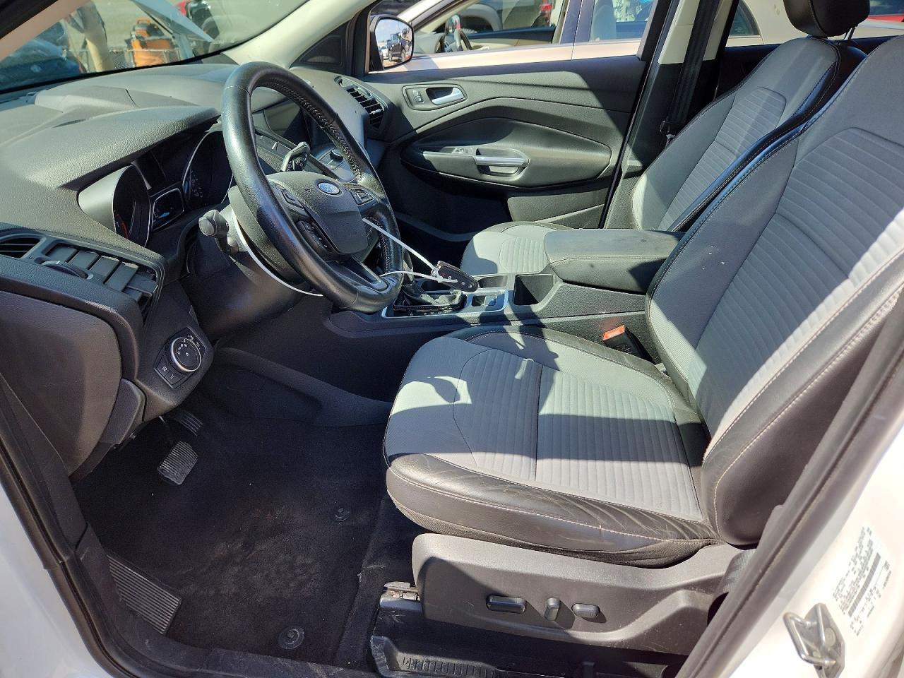 2019 FORD ESCAPE SE — Фото 7 из 13
