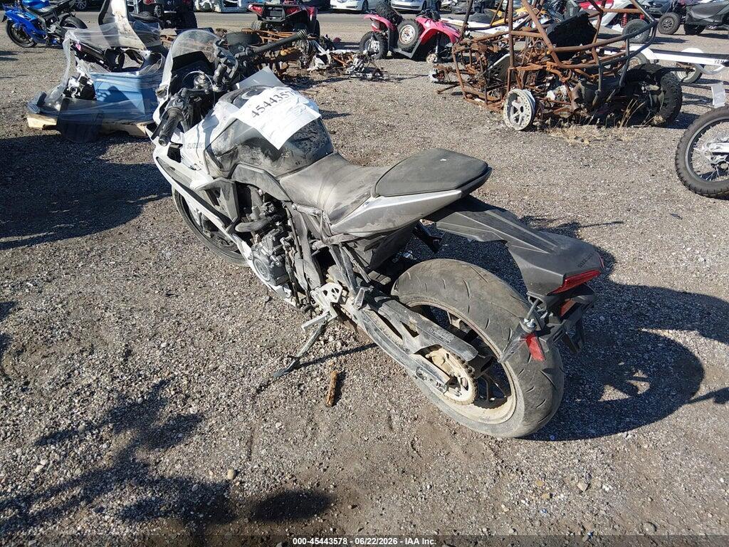 JS1EM13B4R7101618 2024 SUZUKI GSX800 photo no. 3