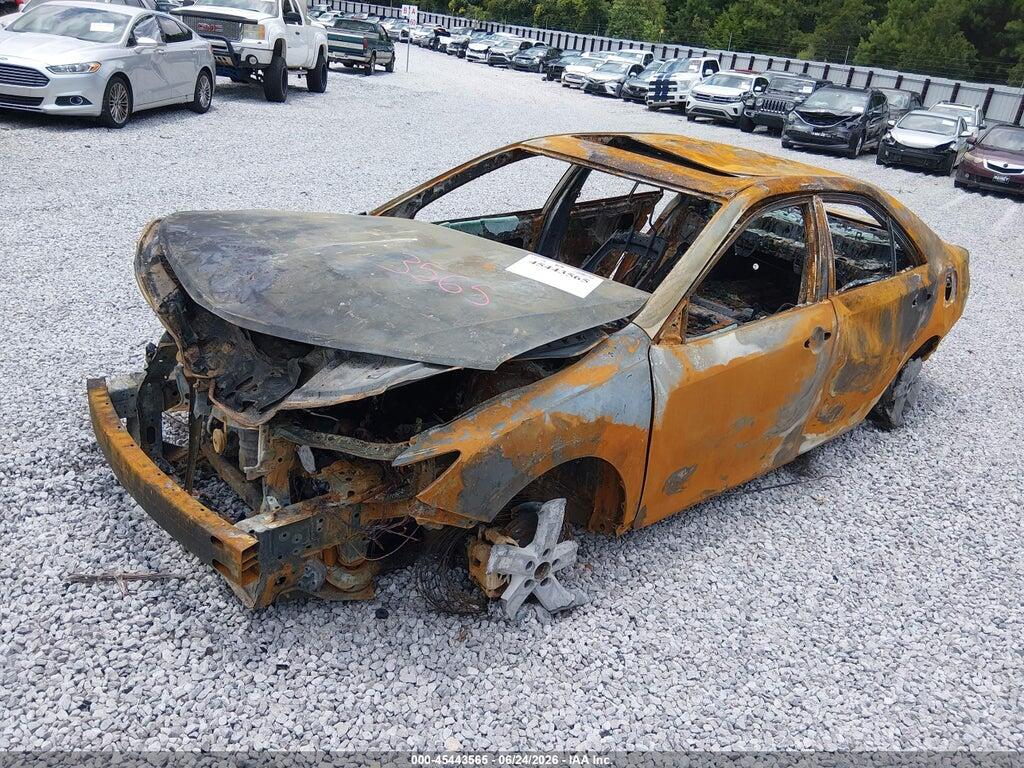 4T1BF1FK0DU293642 2013 TOYOTA CAMRY photo no. 2