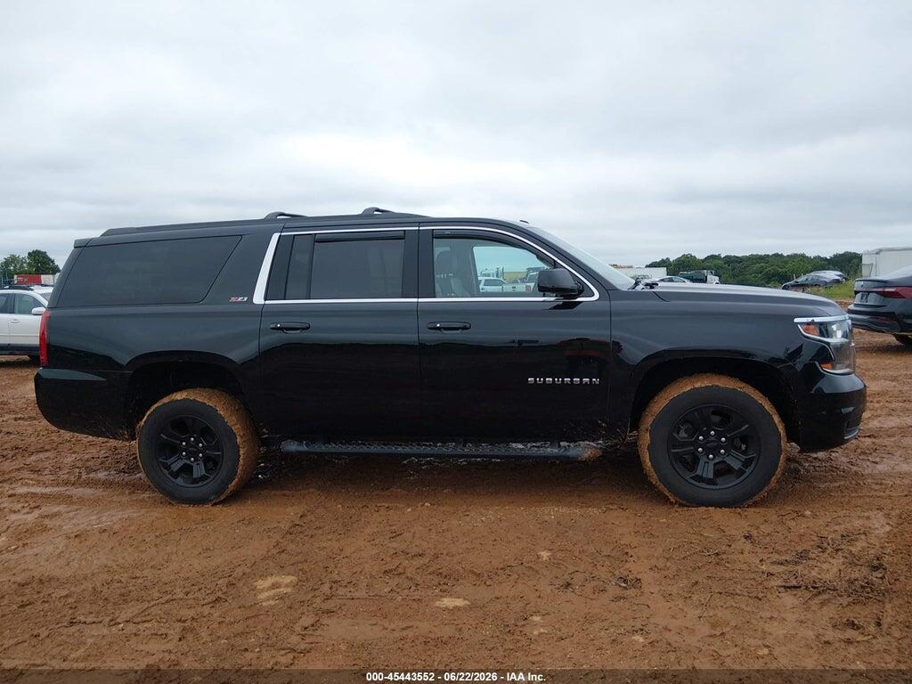 1GNSKHKC8HR329469 2017 CHEVROLET SUBURBAN photo no. 12