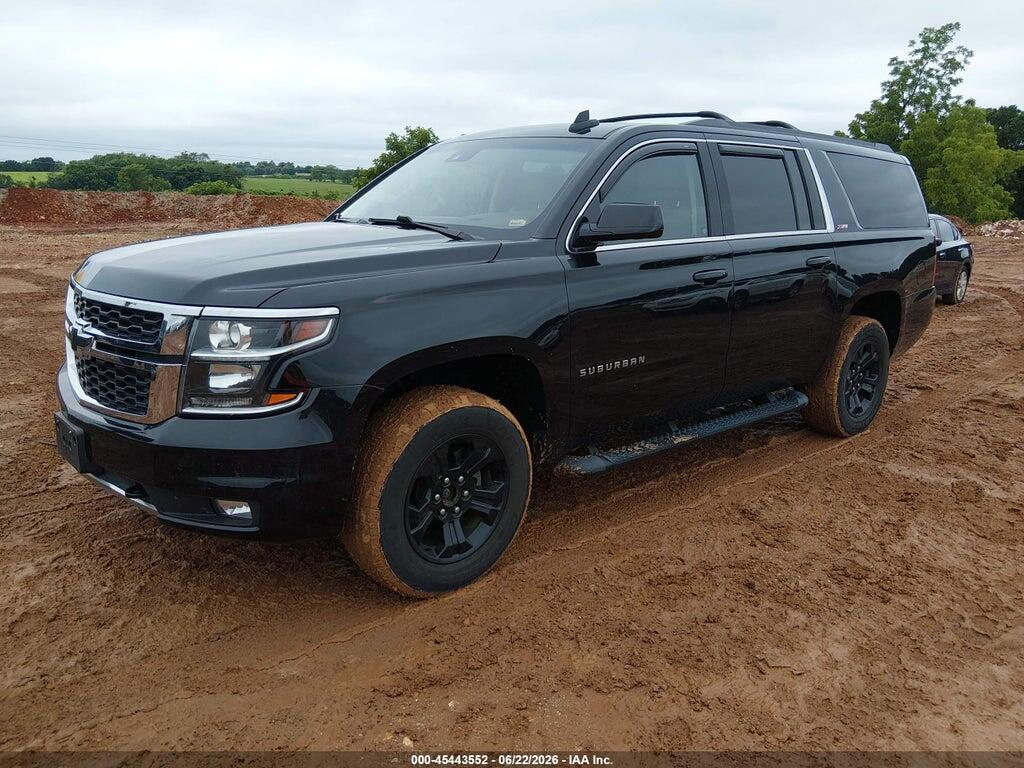 1GNSKHKC8HR329469 2017 CHEVROLET SUBURBAN photo no. 2