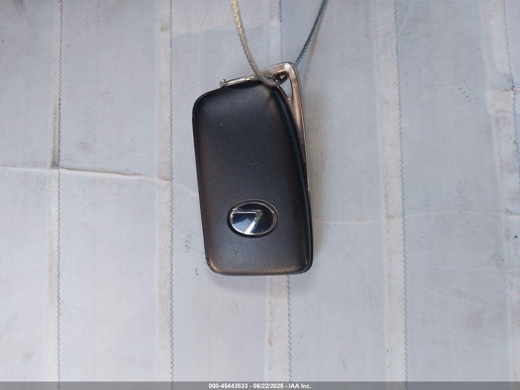 JTHCA1D2XP5125532 2023 LEXUS IS 300 photo no. 11