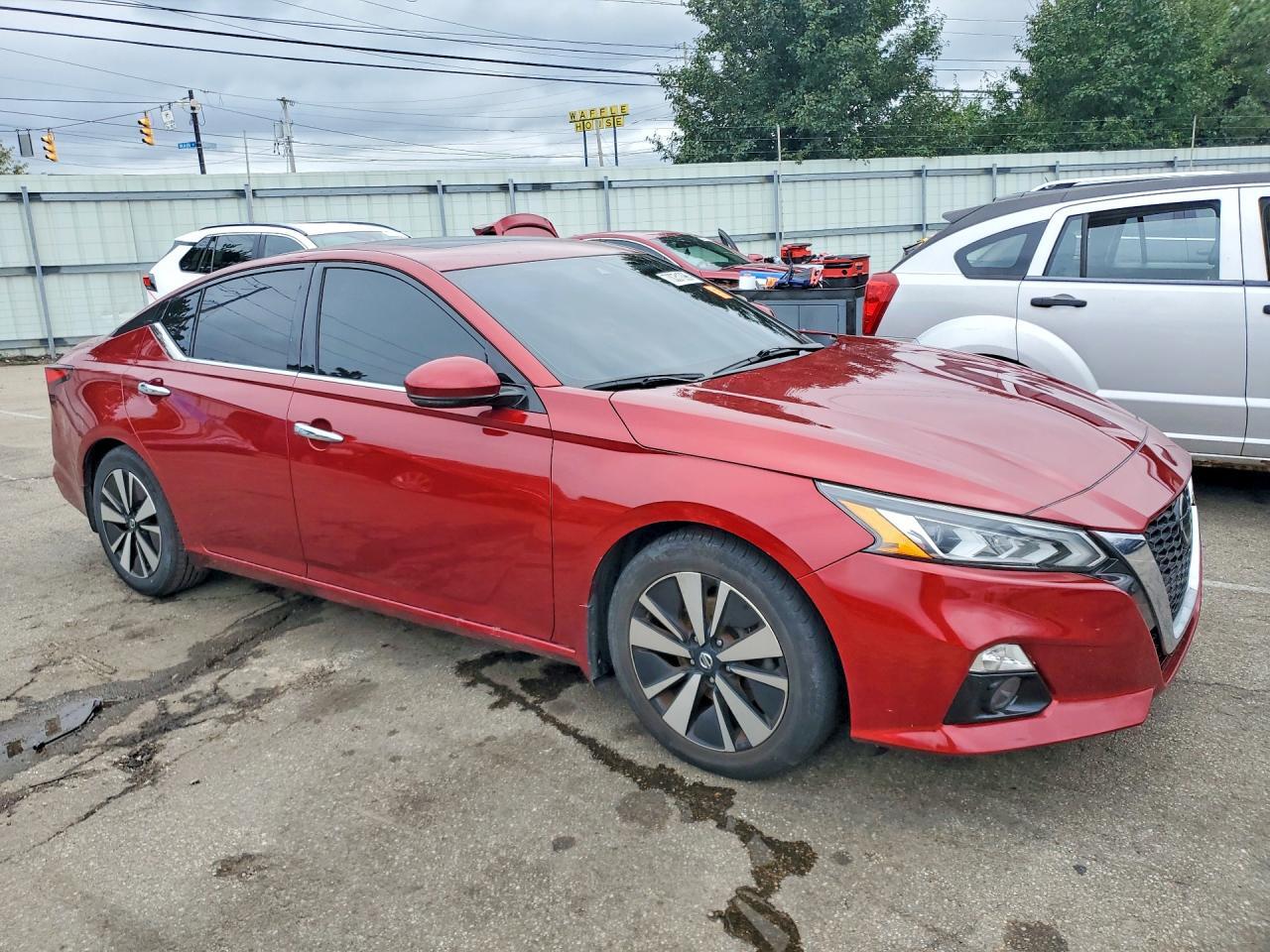 2019 NISSAN ALTIMA SV — Фото 4 из 12