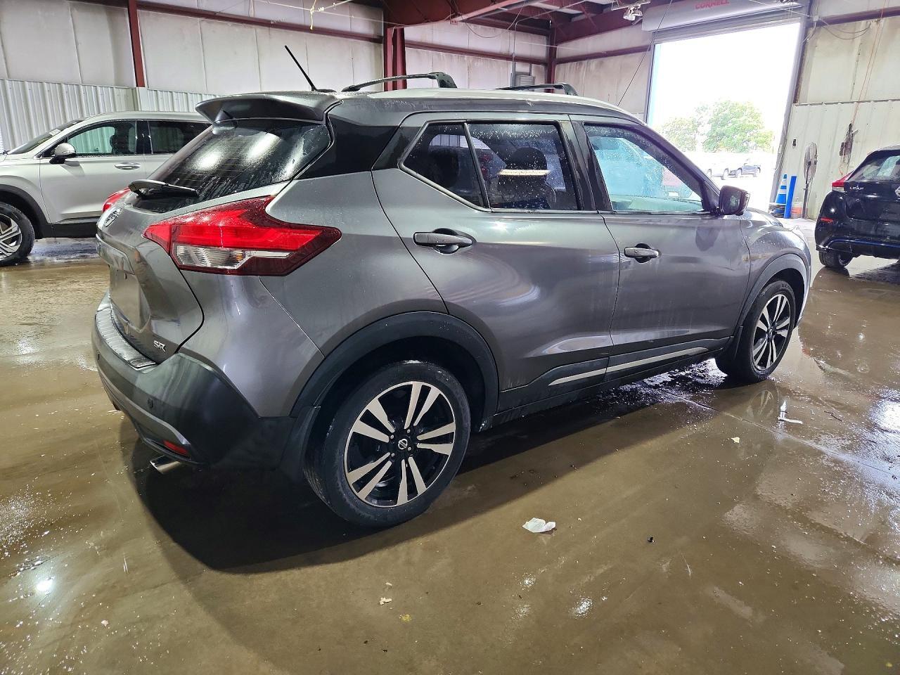 2019 NISSAN KICKS SR — Фото 3 из 13