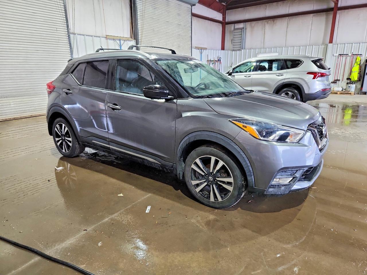 2019 NISSAN KICKS SR — Фото 4 из 13