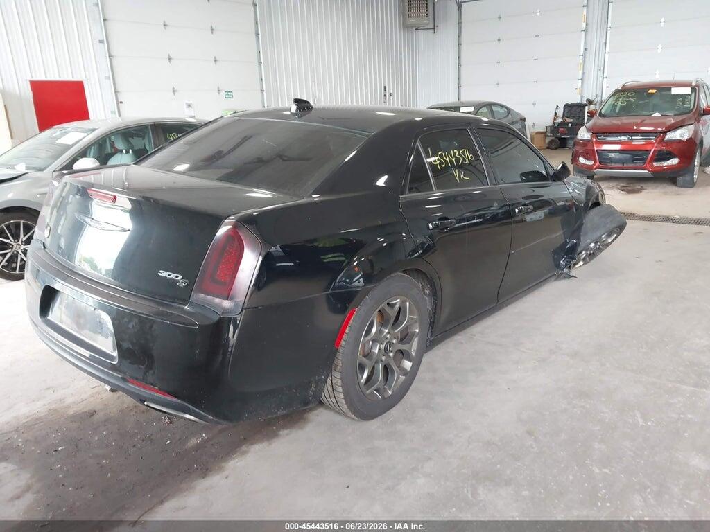 2C3CCAGG0GH183035 2016 CHRYSLER 300 photo no. 4