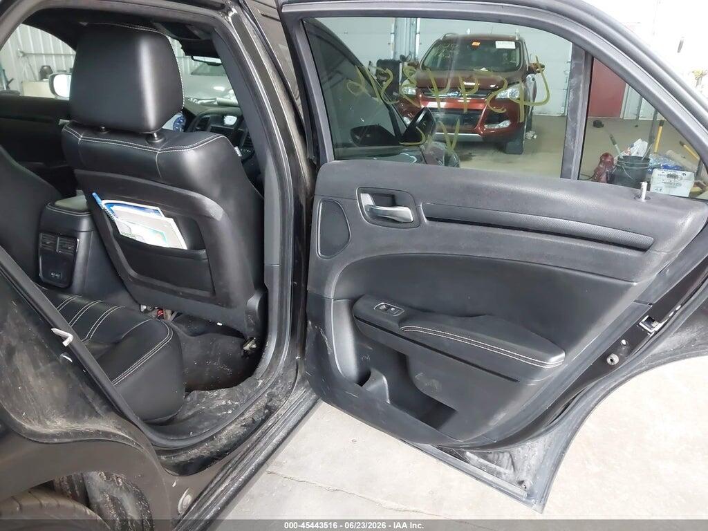 2C3CCAGG0GH183035 2016 CHRYSLER 300 photo no. 8