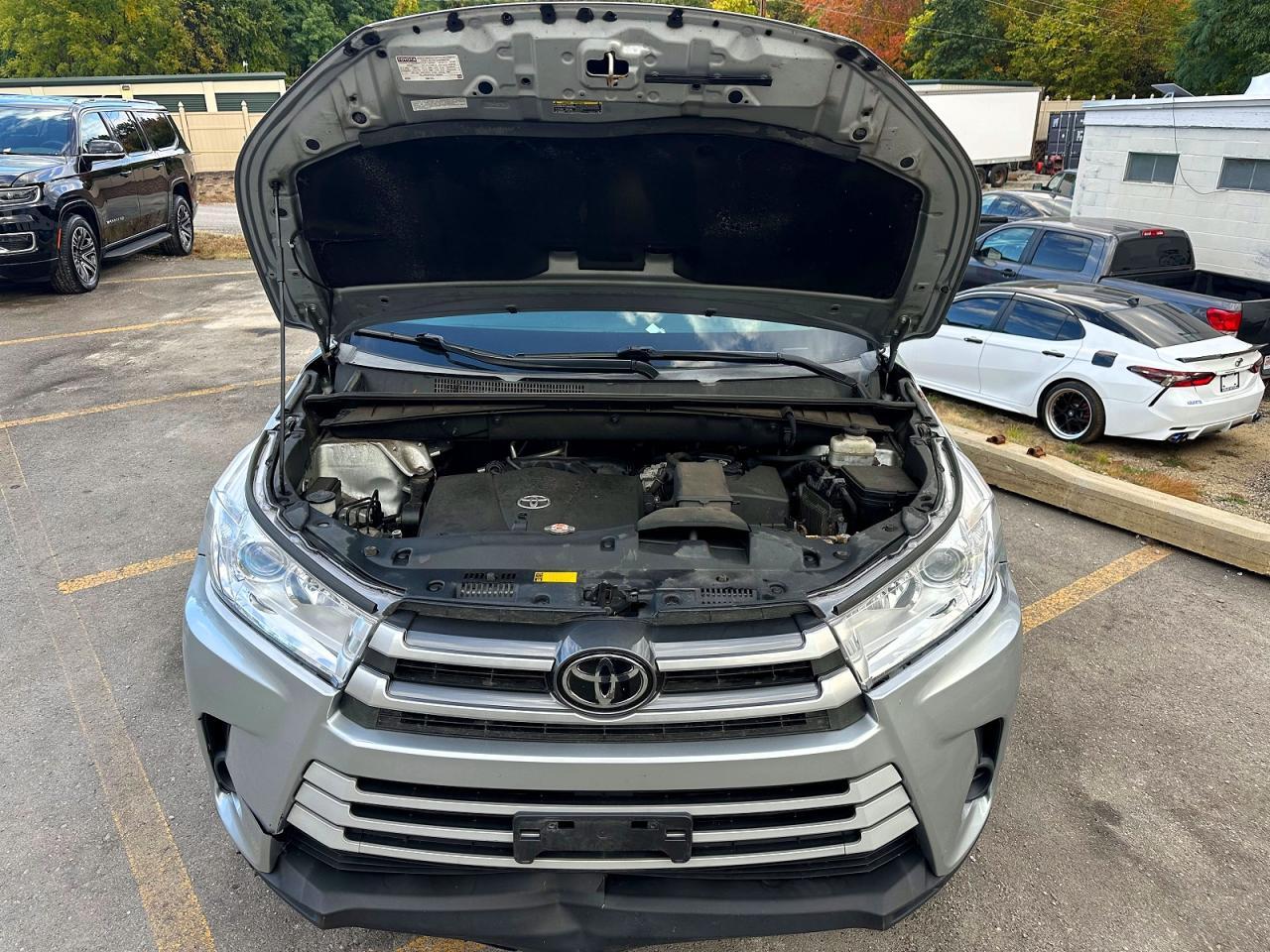 2019 TOYOTA HIGHLANDER LE — Фото 8 из 10