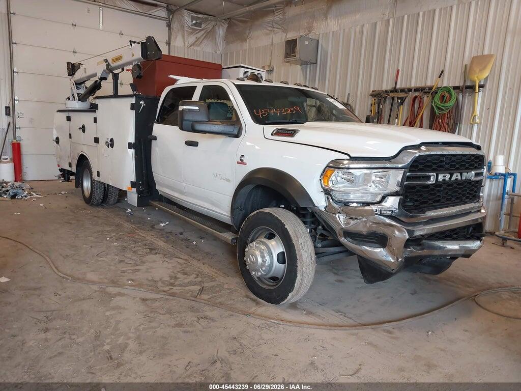 3C7WRNFL4RG182182 2024 RAM 5500 CHASSIS photo no. 1