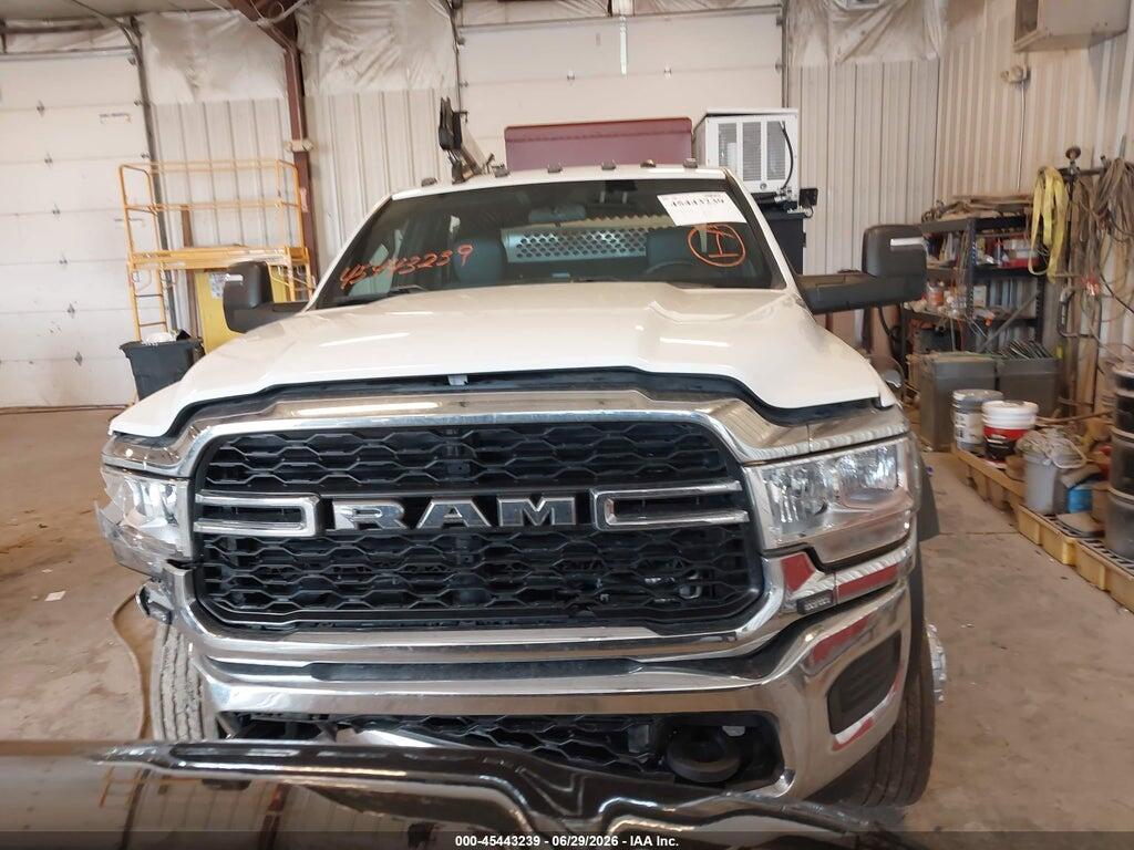 3C7WRNFL4RG182182 2024 RAM 5500 CHASSIS photo no. 12