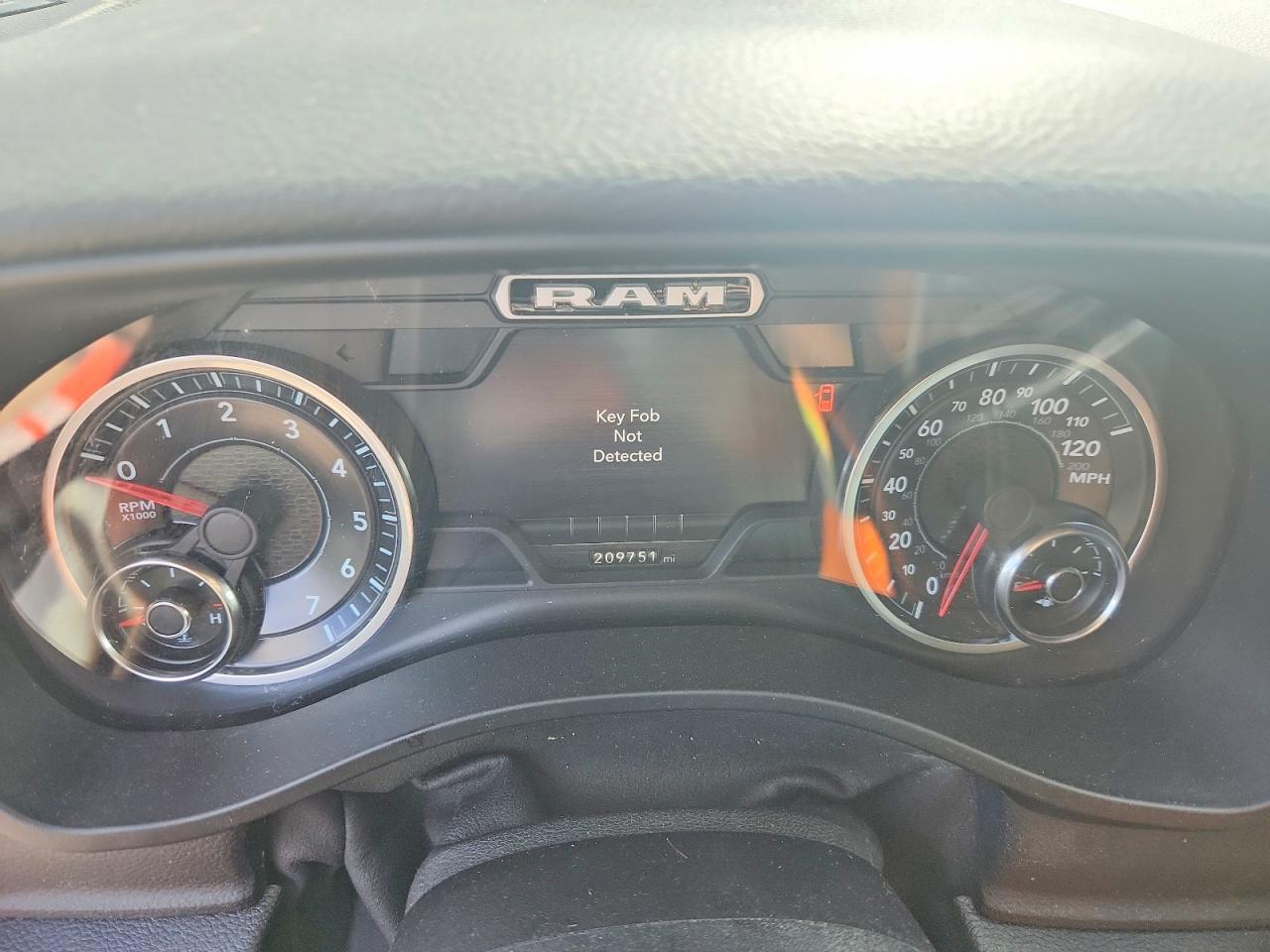 2020 RAM 1500 BIG HORN/LONE STAR — Фото 9 из 12