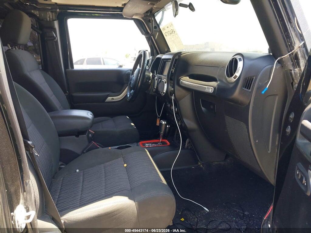1C4BJWFG8CL107992 2012 JEEP WRANGLER UNLIMITED photo no. 5