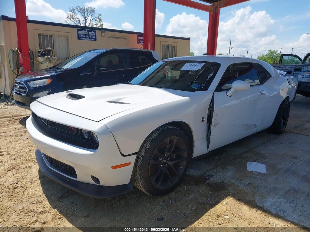 2C3CDZFJ0LH185063 2020 DODGE CHALLENGER photo no. 2