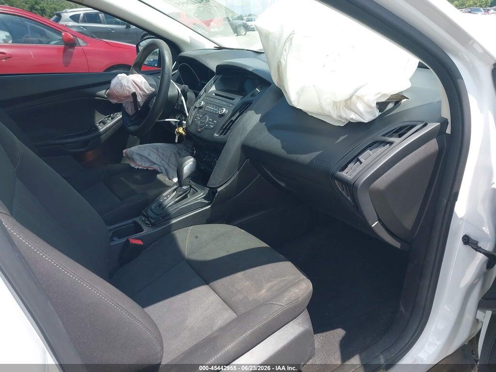 1FADP3F2XHL287001 2017 FORD FOCUS photo no. 5