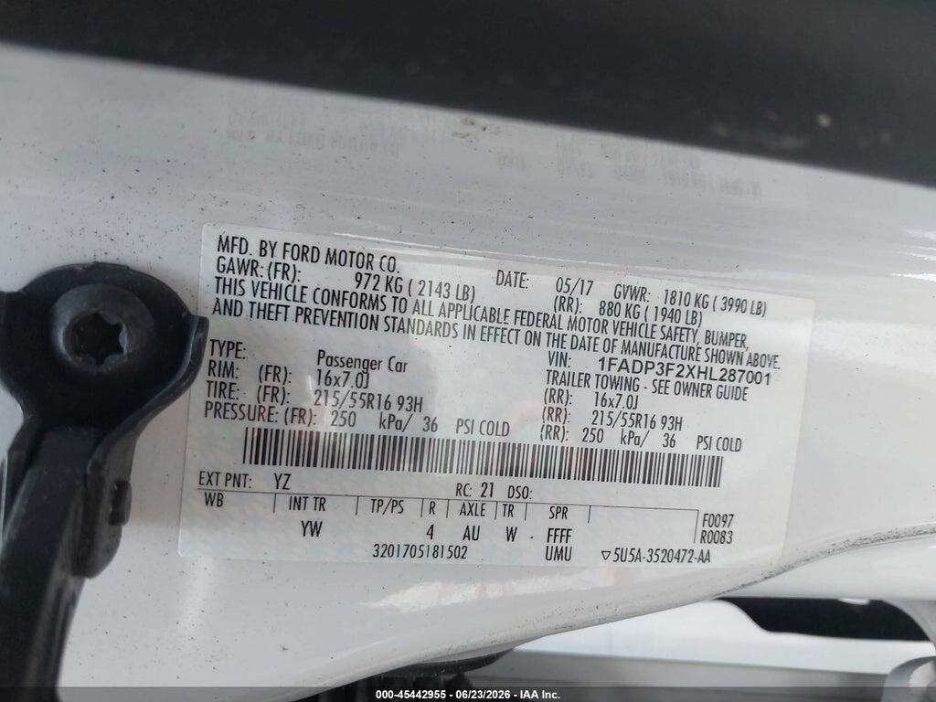 1FADP3F2XHL287001 2017 FORD FOCUS photo no. 9