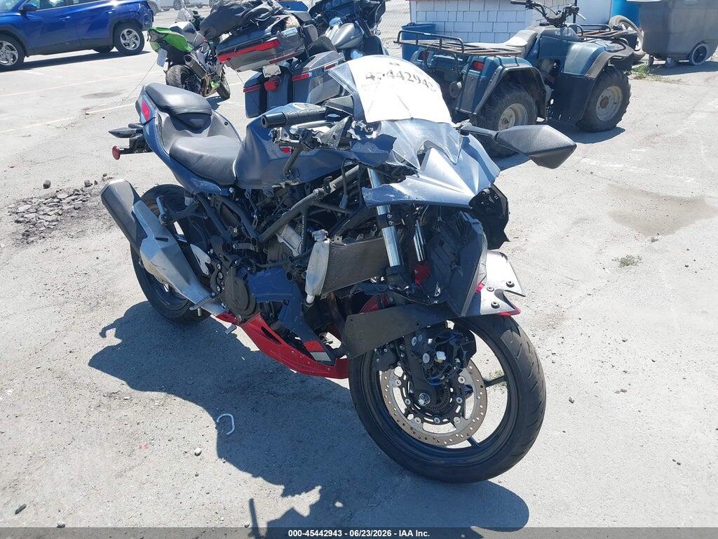 ML5EXGG17TDA79170 2026 KAWASAKI EX500 photo no. 1