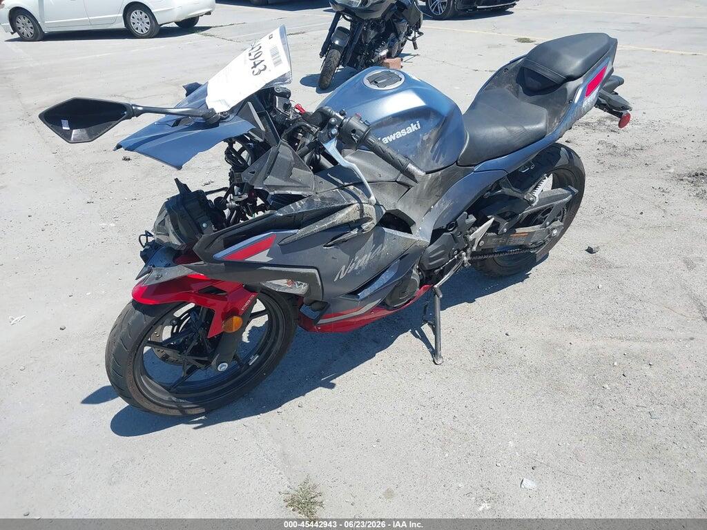 ML5EXGG17TDA79170 2026 KAWASAKI EX500 photo no. 2