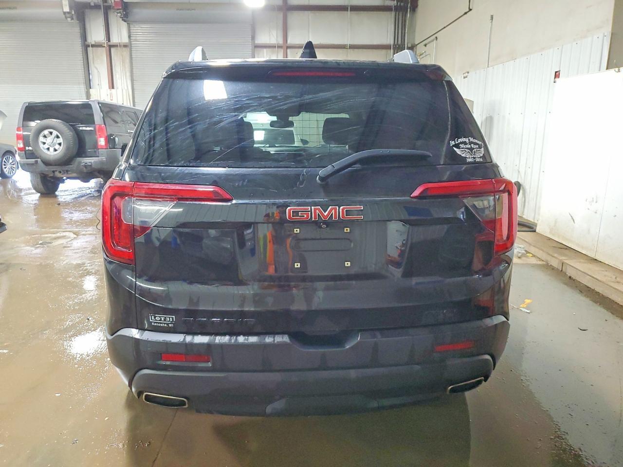 2022 GMC ACADIA SLT — Фото 6 из 12