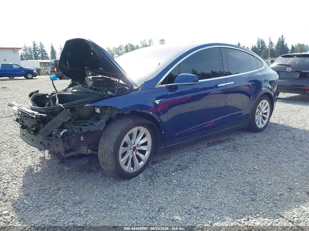 5YJXCBE29JF090358 2018 TESLA MODEL X photo no. 2