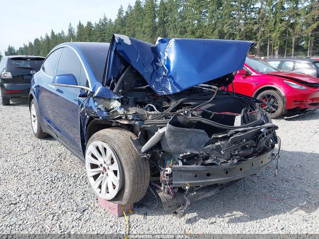 5YJXCBE29JF090358 2018 TESLA MODEL X photo no. 6