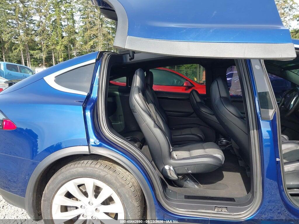 5YJXCBE29JF090358 2018 TESLA MODEL X photo no. 8