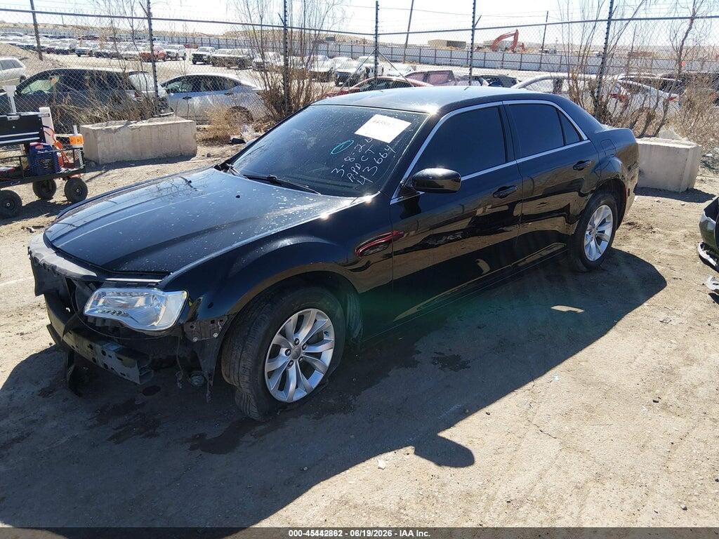 2C3CCAAG0FH921889 2015 CHRYSLER 300 photo no. 2