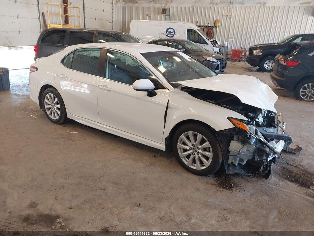 4T1G11AK3LU975361 2020 TOYOTA CAMRY photo no. 1