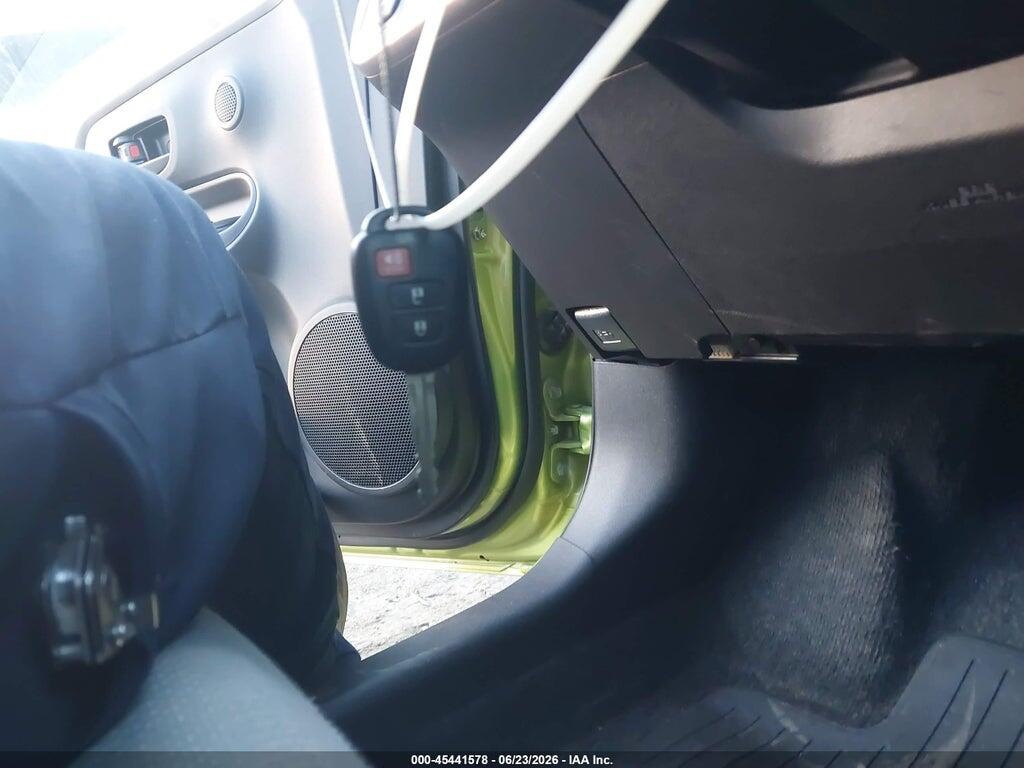 JTDKDTB35F1096913 2015 TOYOTA PRIUS C photo no. 11