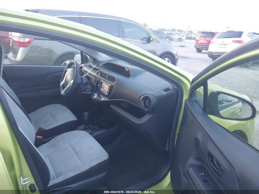 JTDKDTB35F1096913 2015 TOYOTA PRIUS C photo no. 5