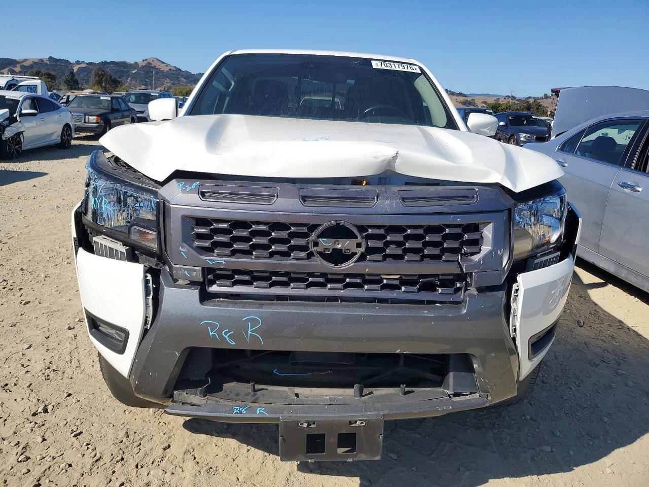 2025 NISSAN FRONTIER SV — Фото 5 из 12