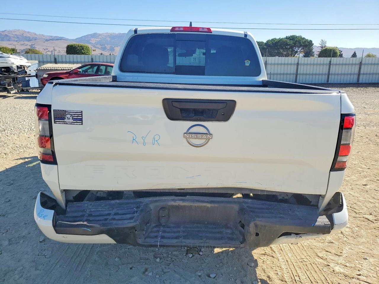 2025 NISSAN FRONTIER SV — Фото 6 из 12