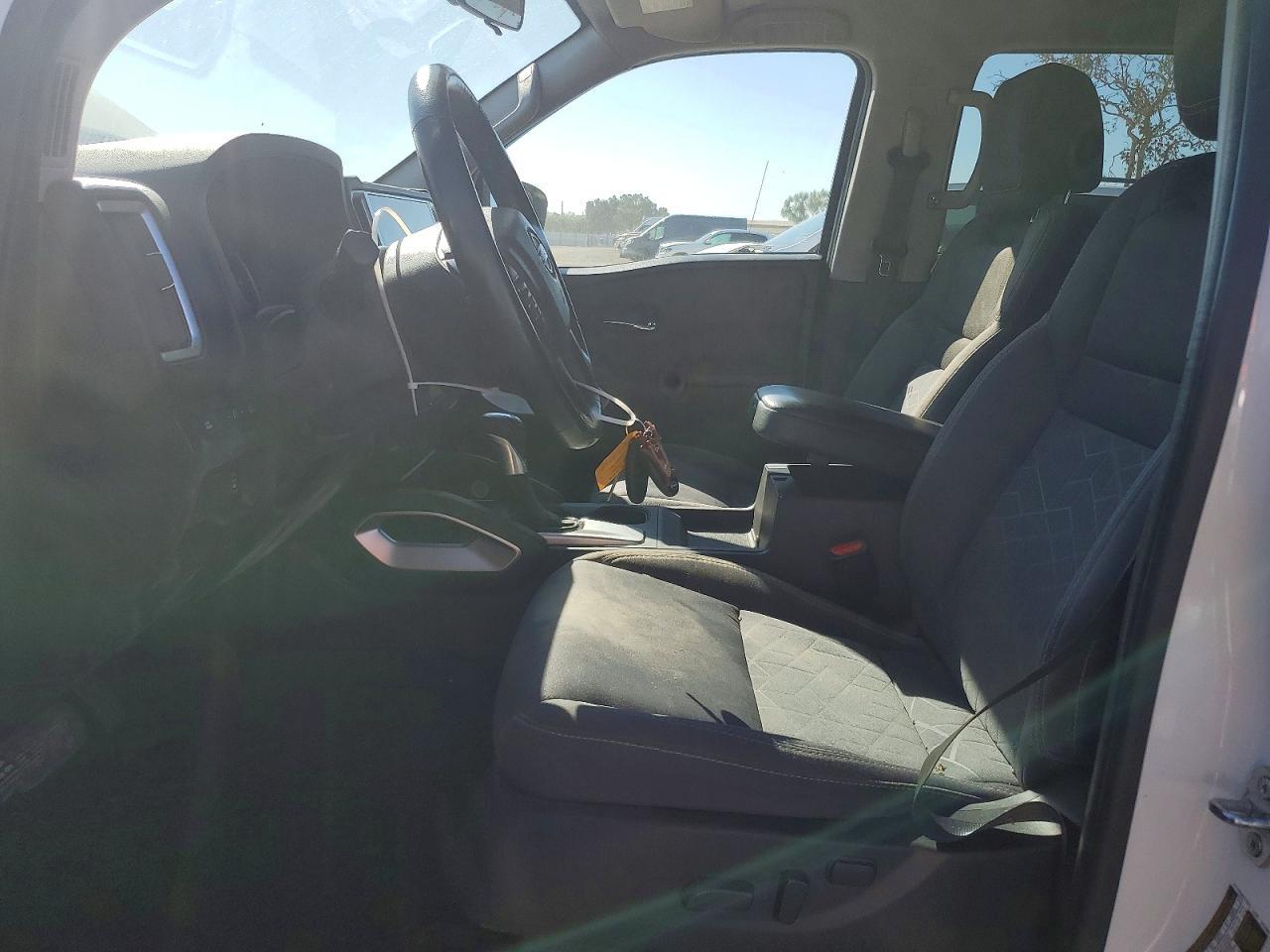 2025 NISSAN FRONTIER SV — Фото 7 из 12
