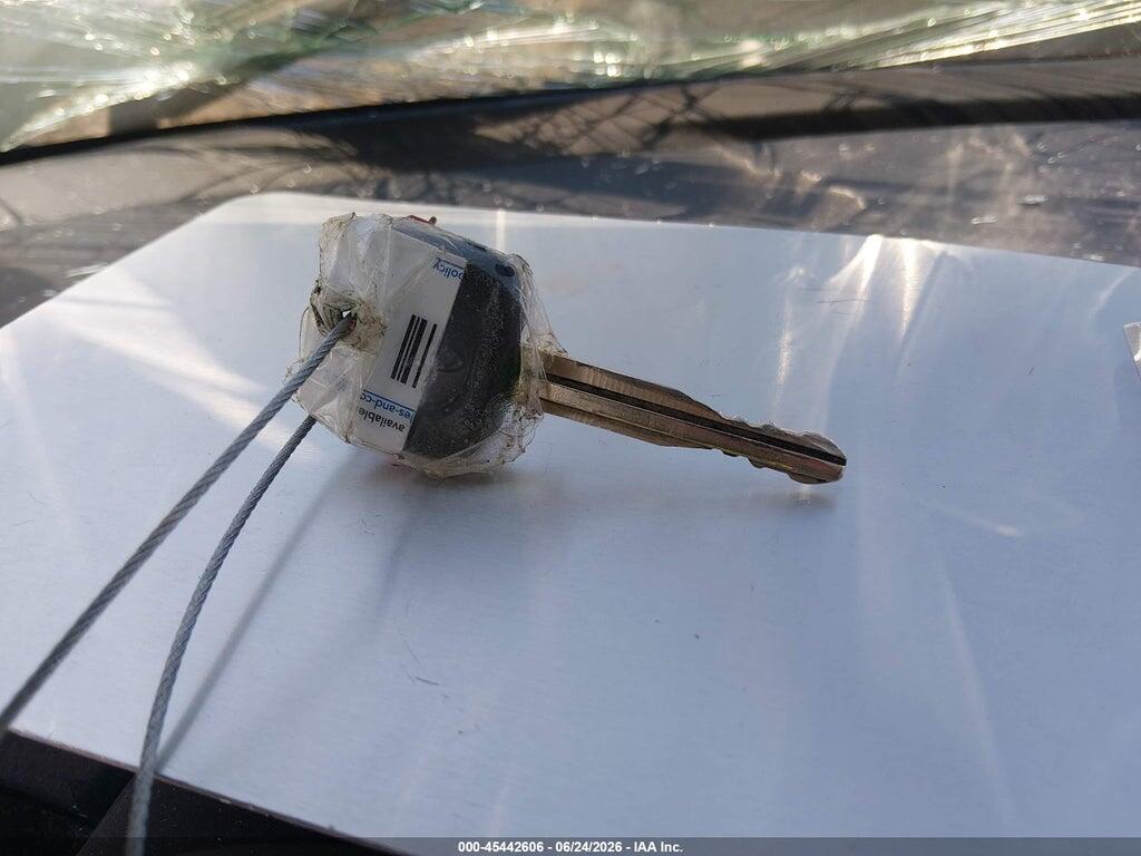 2T1KR32EX4C278604 2004 TOYOTA MATRIX photo no. 11