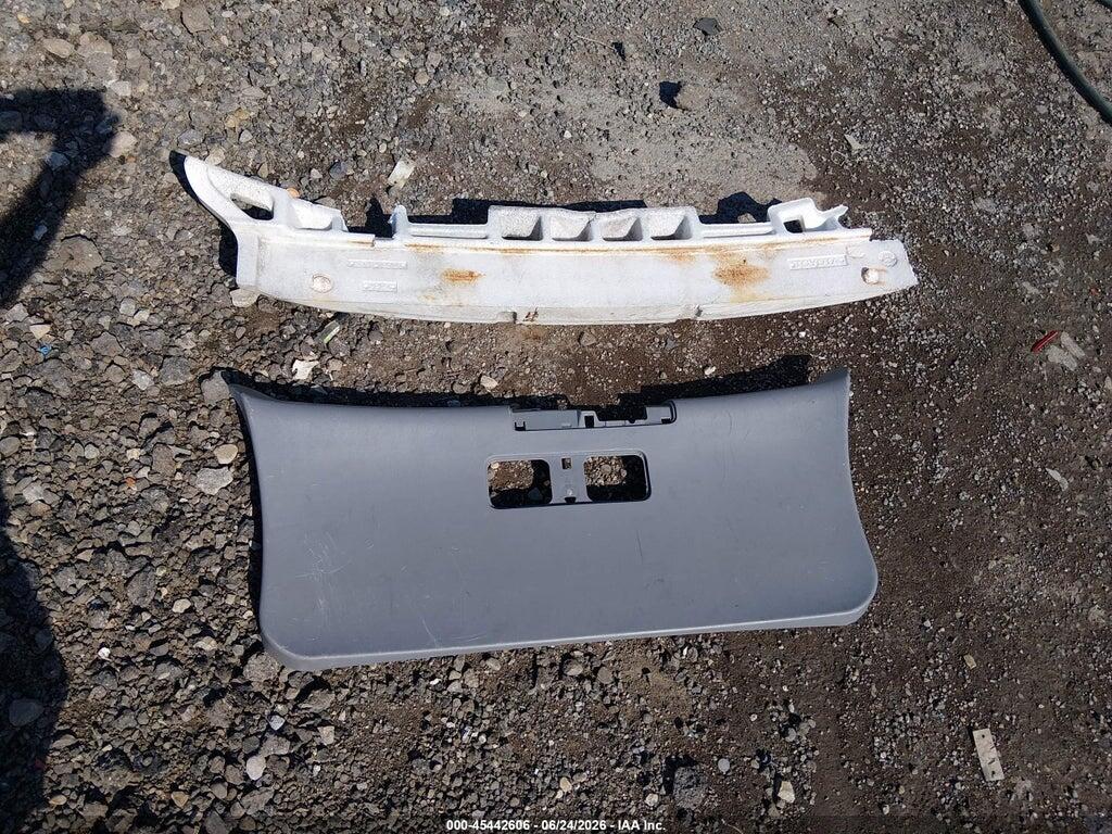 2T1KR32EX4C278604 2004 TOYOTA MATRIX photo no. 12