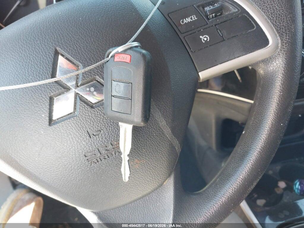JA4AD2A3XJZ054801 2018 MITSUBISHI OUTLANDER photo no. 11