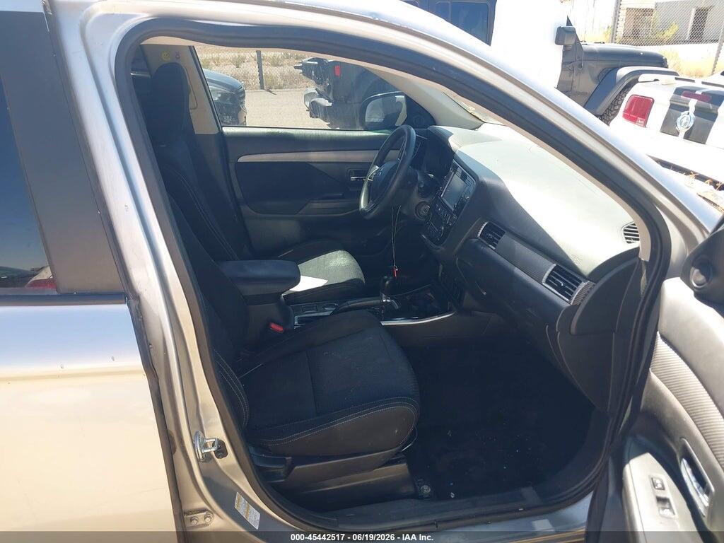 JA4AD2A3XJZ054801 2018 MITSUBISHI OUTLANDER photo no. 5