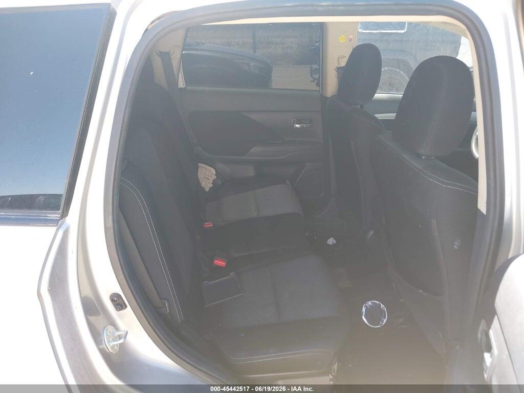 JA4AD2A3XJZ054801 2018 MITSUBISHI OUTLANDER photo no. 8