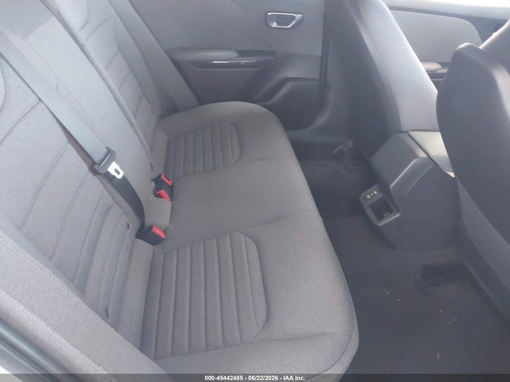 3KPFU4DE7SE138138 2025 KIA K4 photo no. 8