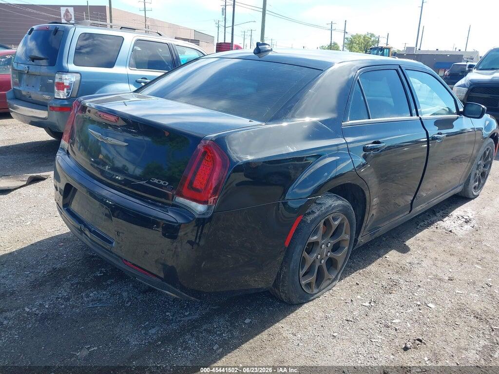 2C3CCAGG9GH282890 2016 CHRYSLER 300 photo no. 4