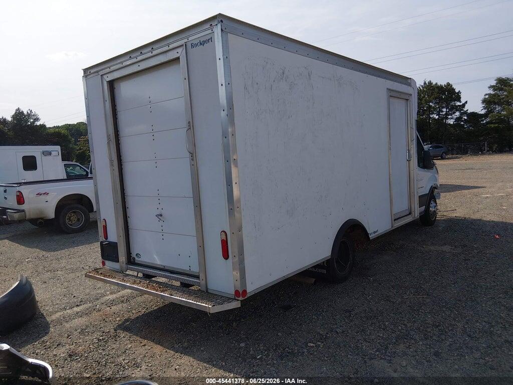 1FDBF8PM4HKA47686 2017 FORD TRANSIT-350 CUTAWAY photo no. 4