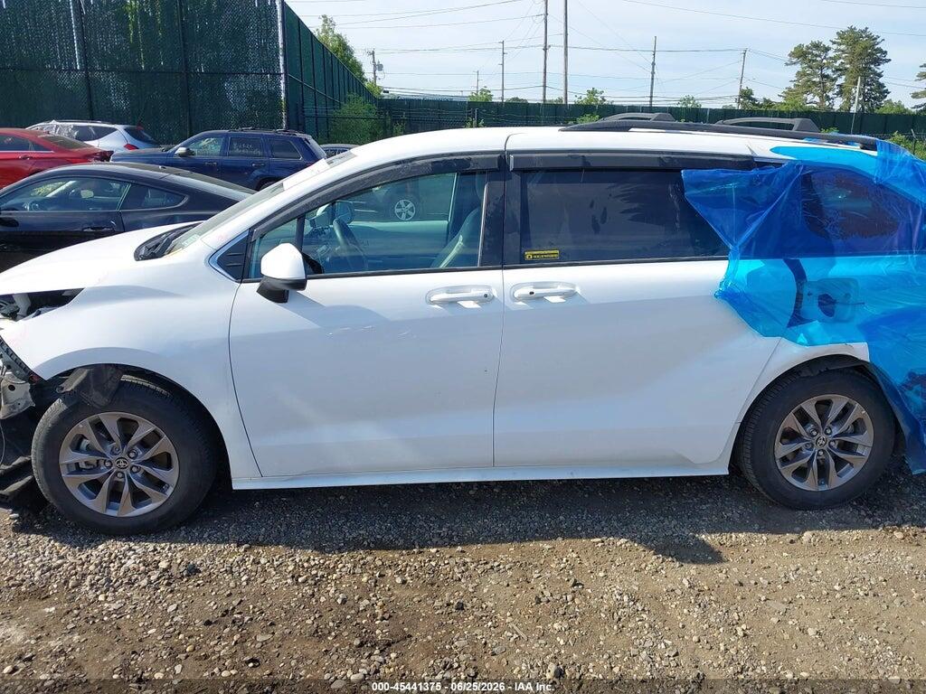 2025 TOYOTA SIENNA LE — Фото 14 из 16